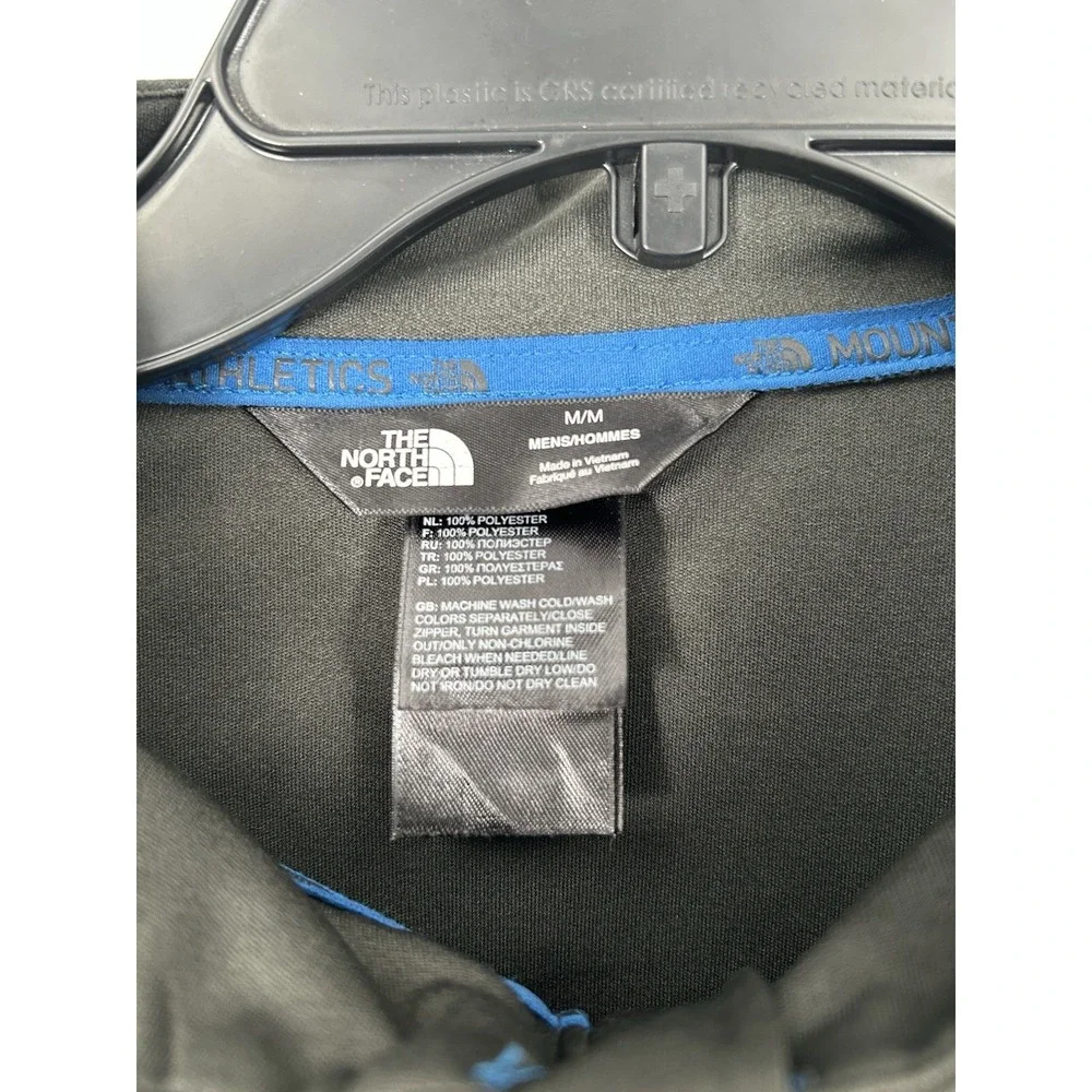 The North Face Mountain Athletics Grey Lightweight Quarter 1/4 Zip Pocket Medium